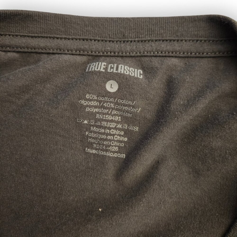 TRUE CLASSIC DARK GREY VNECK TEE SIZE LARGE - Picture 2 of 2